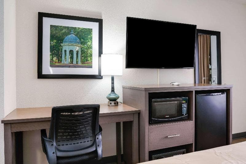 Quality Inn Greenville near University 4