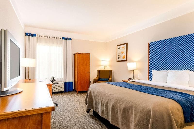 Spark by Hilton Savannah Airport 4