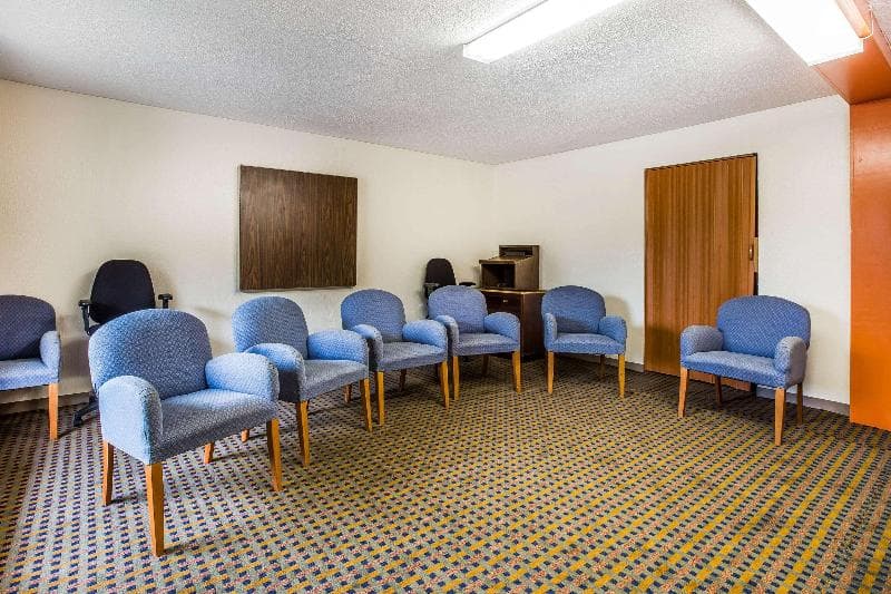 Rodeway Inn & Suites main