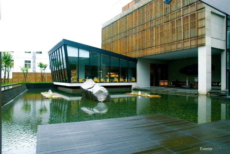 Wulai Pause Landis Resorts main