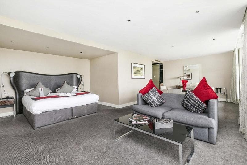 Brooklands Hotel 3