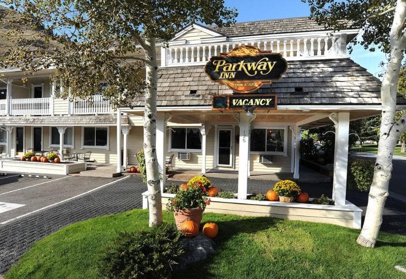 The Parkway Inn main