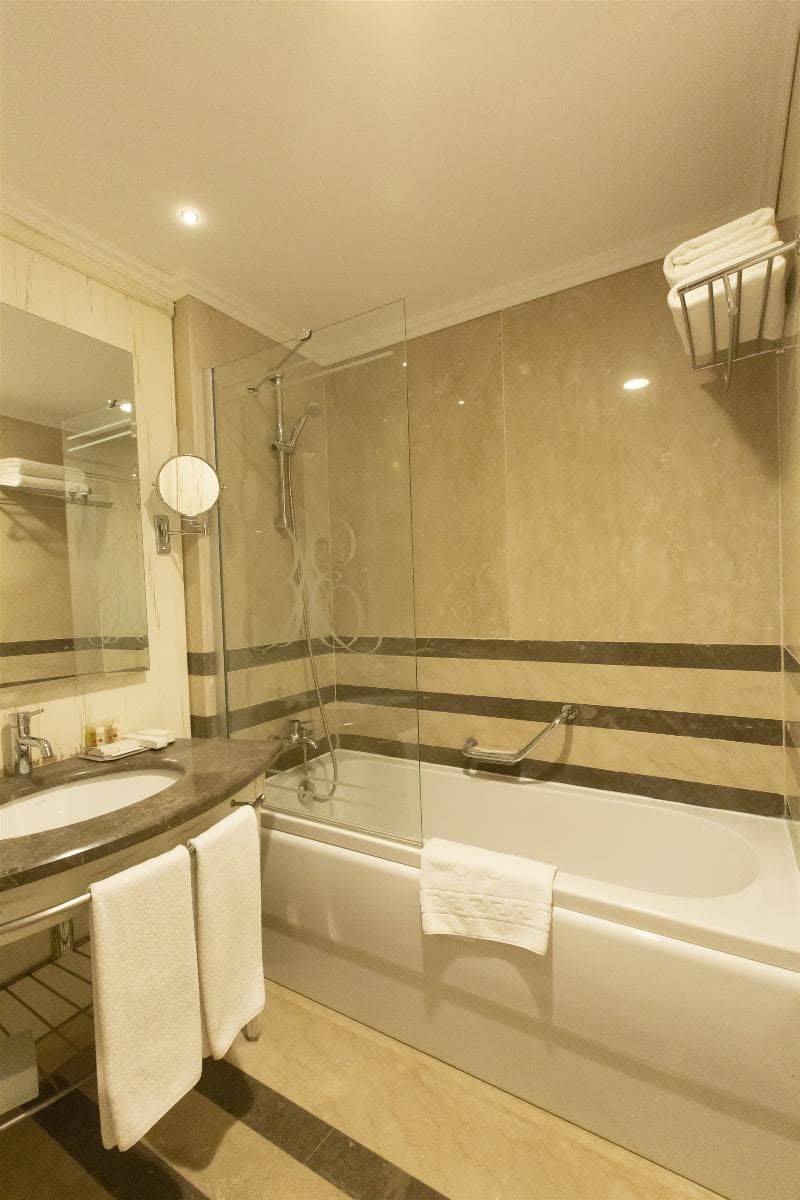 Ramada Plaza by Wyndham Mardin 3