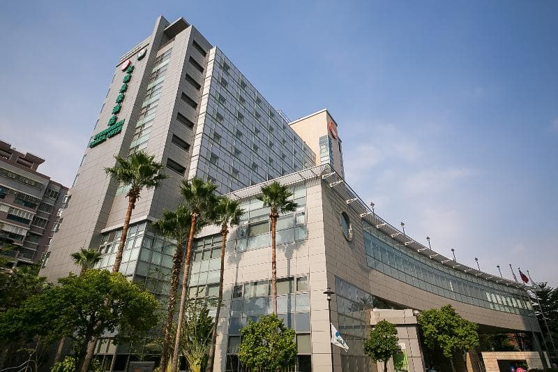 Evergreen Plaza Hotel photo 1