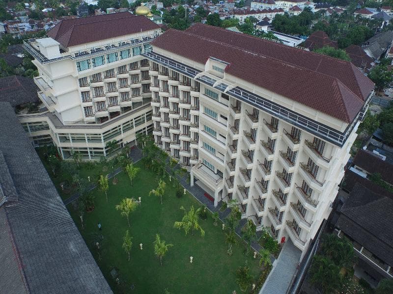 Lombok Raya photo 1