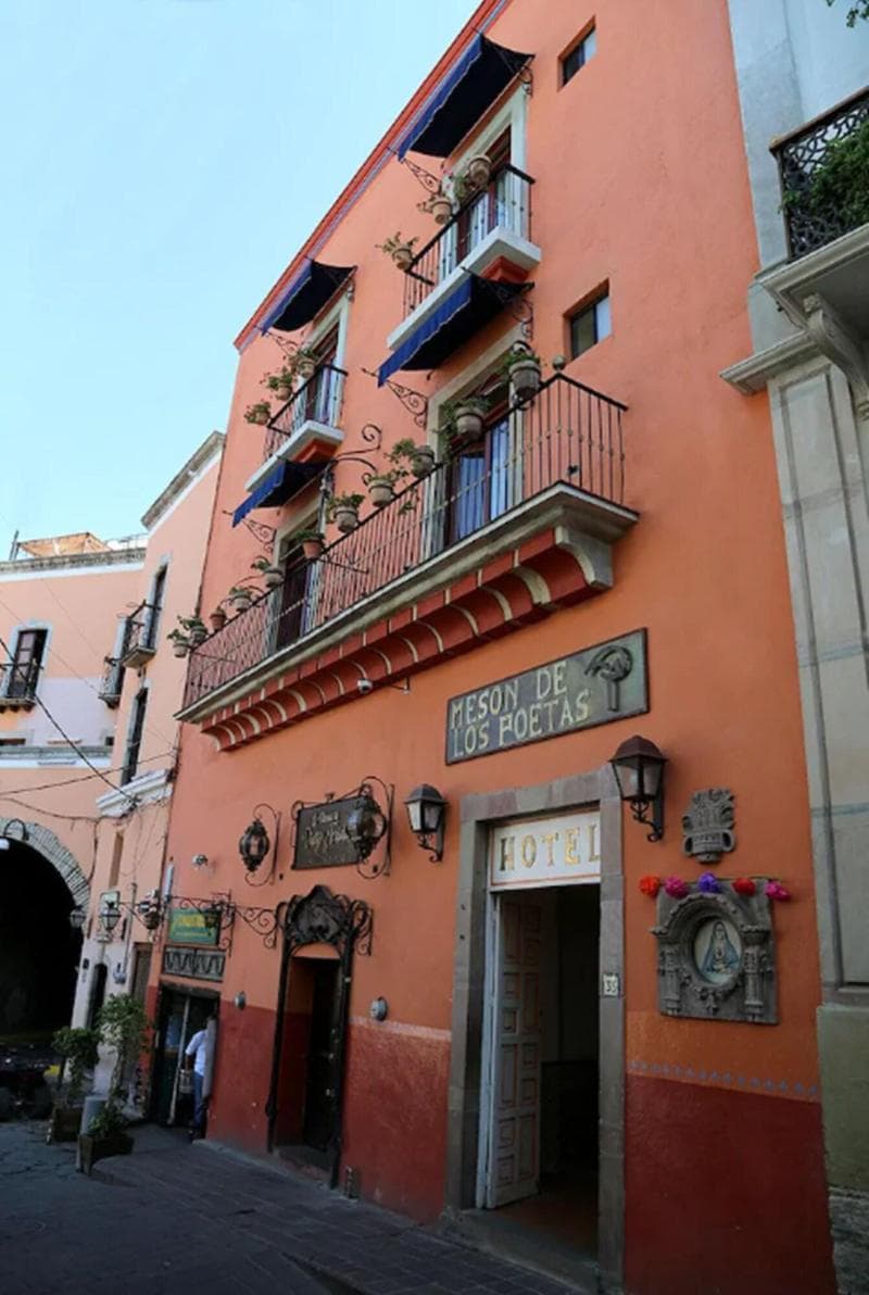 El Meson de los Poetas 2