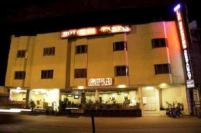 Hotel Le Seasons main