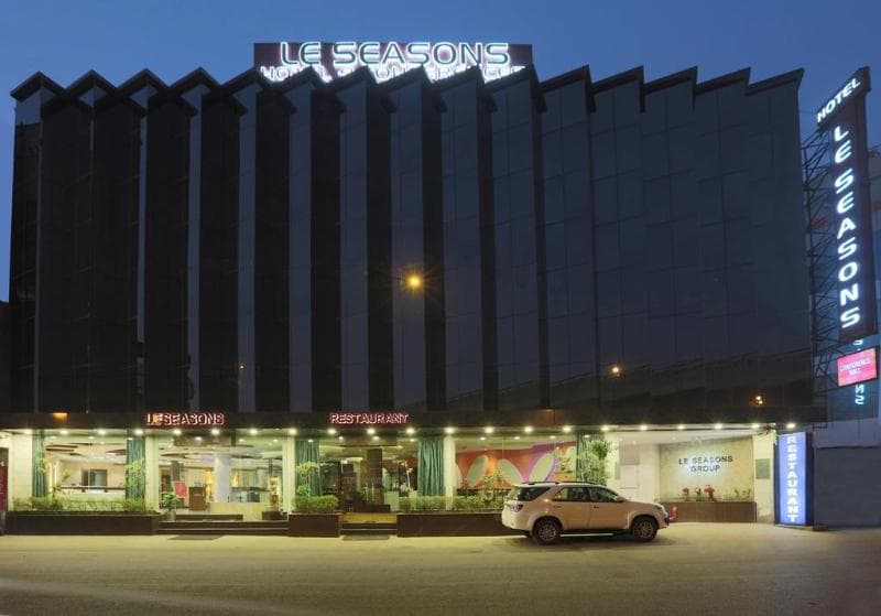 Hotel Le Seasons 3