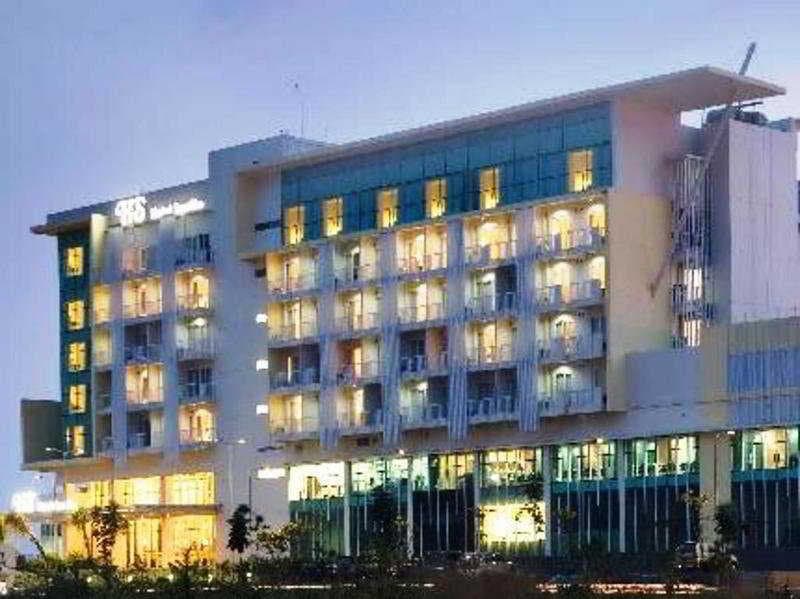 Hotel Santika photo 1