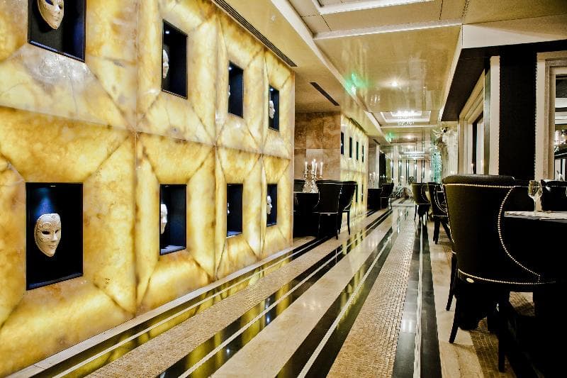 Royal Castle Design & Spa 4