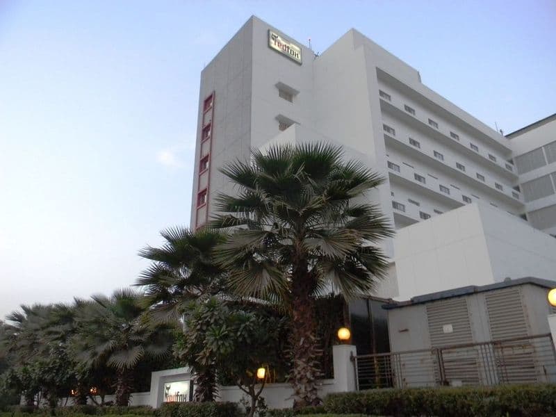Red Fox Hotel East Delhi 2
