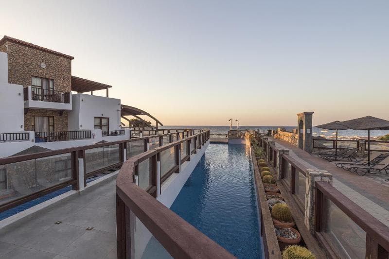 Costa Lindia Beach Resort 4