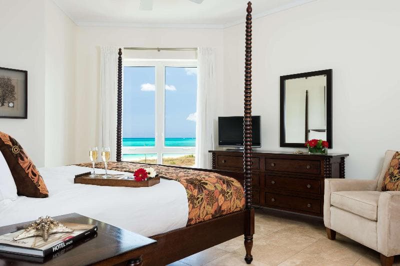 West Bay Club 4