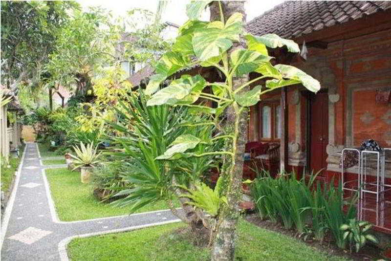Warsa Garden Bungalows main