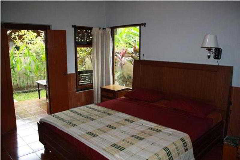 Warsa Garden Bungalows 3