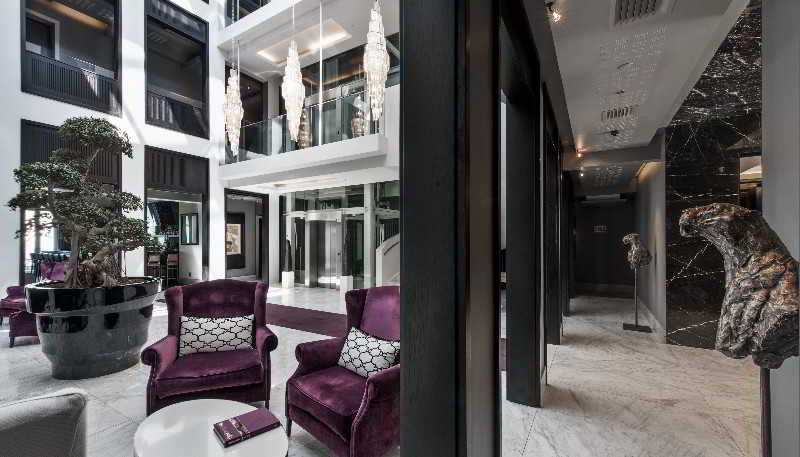 Queen Victoria Hotel 3