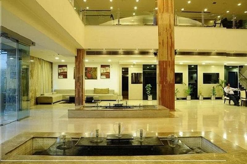 Taurus Sarovar Portico 2