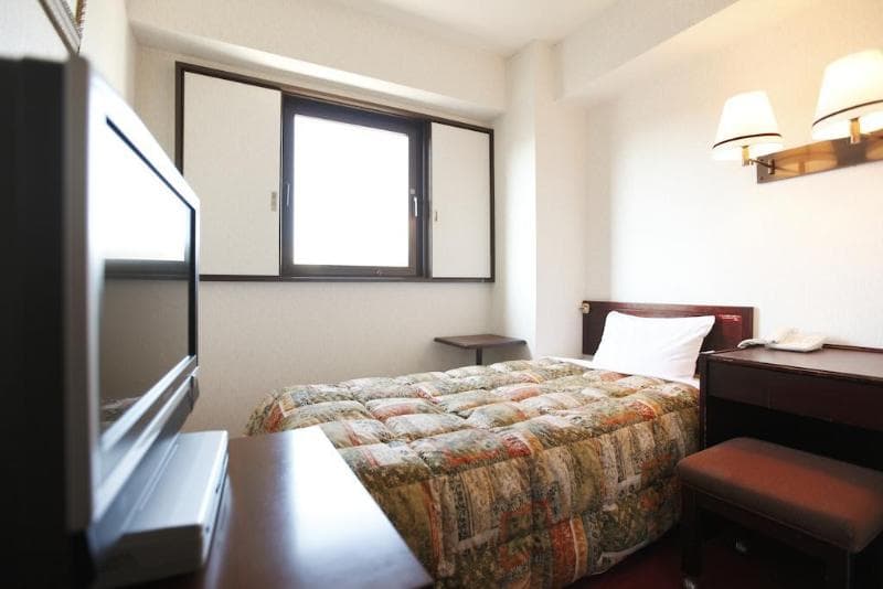 Tokyo Inn 4