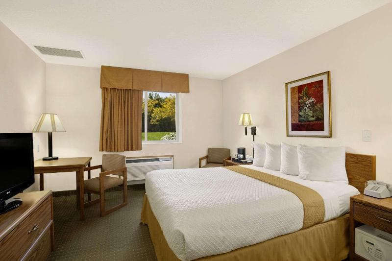 Days Inn by Wyndham Rapid City 4