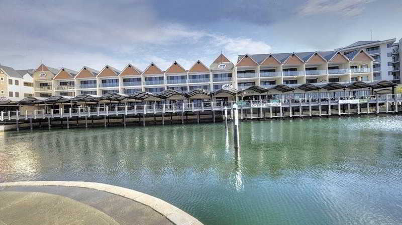 Dolphin Quay Apartments 3