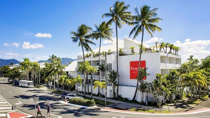 Ramada By Wyndham Cairns City Centre photo 1