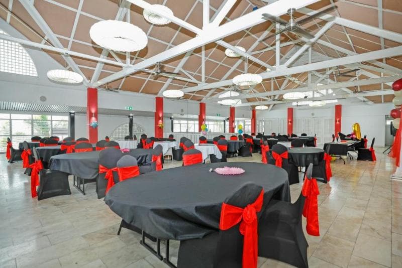 Ramada By Wyndham Cairns City Centre 4