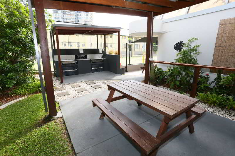 Regent Apartments photo 1