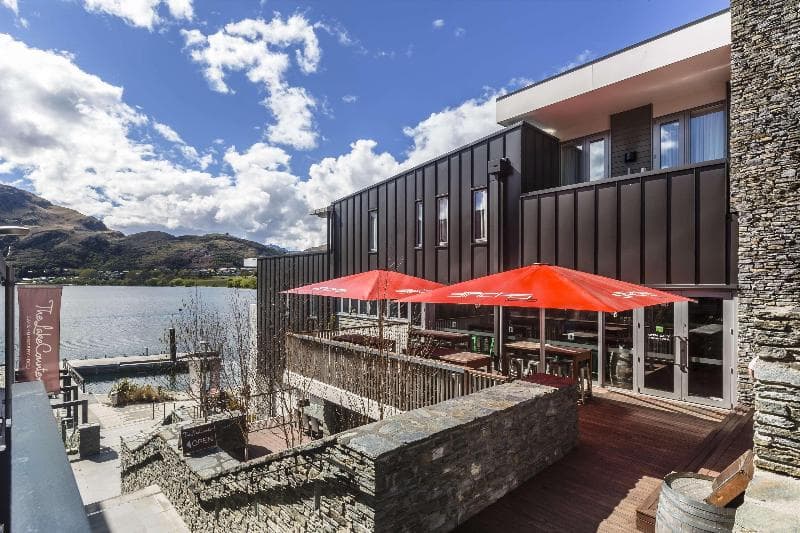 DoubleTree by Hilton Queenstown 4