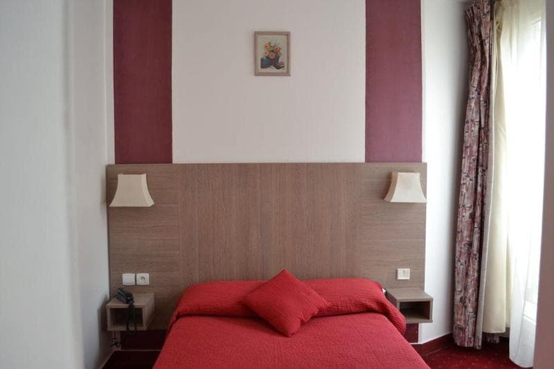 Royal Bergere (Adults only) 5