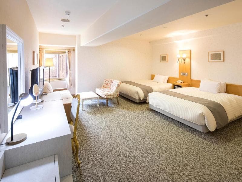 Nara Royal Hotel photo 1
