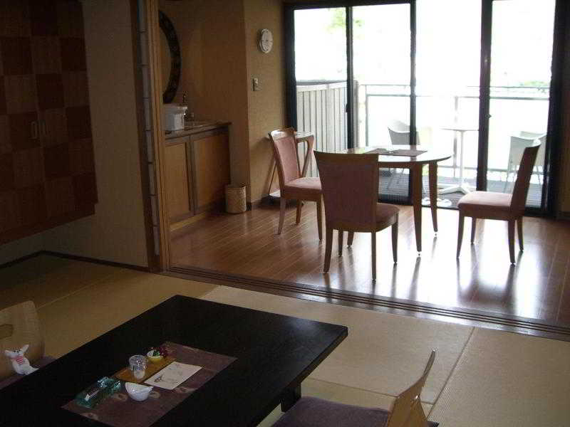 Yufuin Kaorinosato Hanamura 3