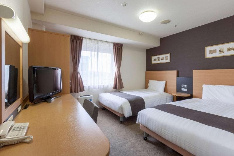 Comfort Yokohama Kannai 5