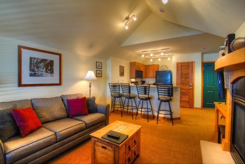 Zephyr Mountain Lodge 4