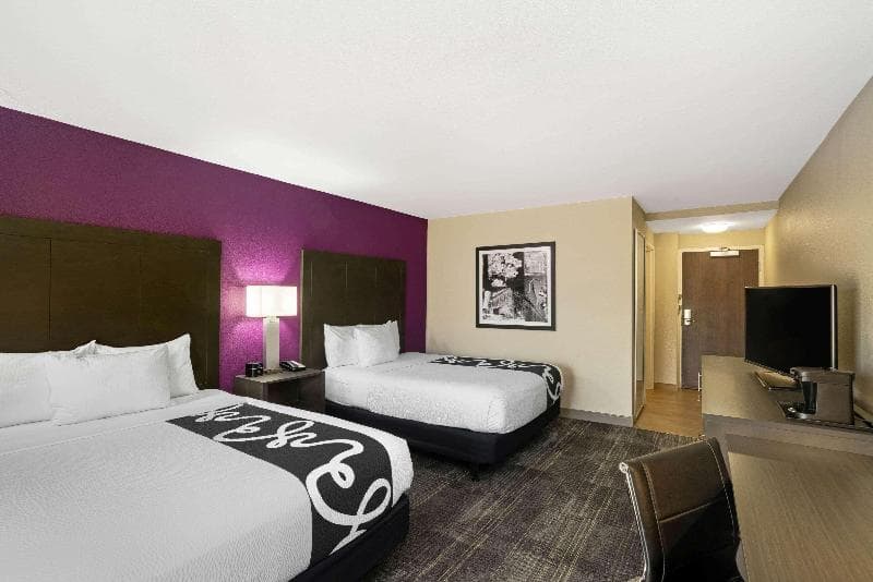 La Quinta Inn & Suites by Wyndham Columbus MS 5