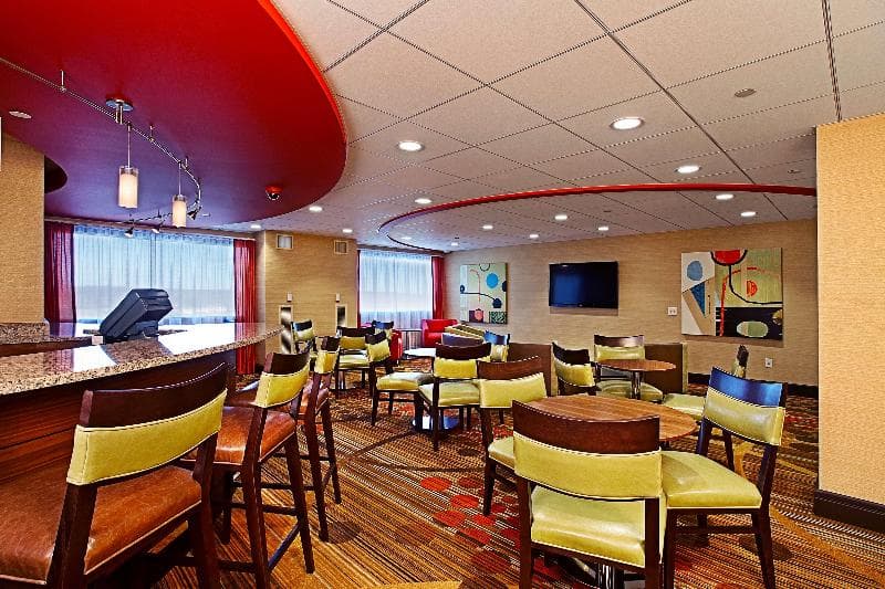 Radisson Plaza Hotel at Kalamazoo Center 2