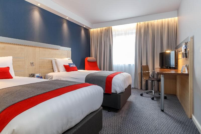 Holiday Inn Express Birmingham - Walsall 5