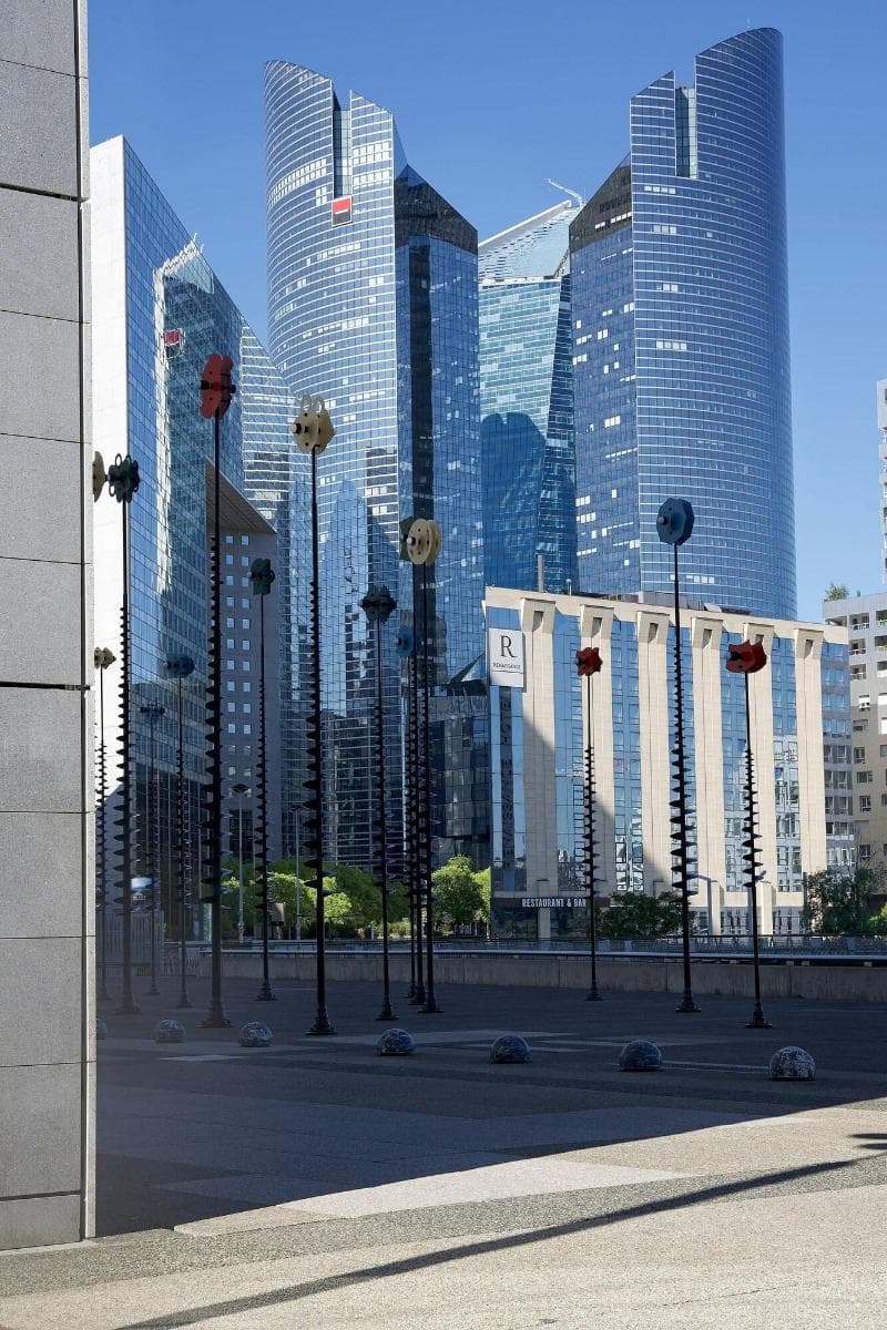 Renaissance Paris La Defense 4