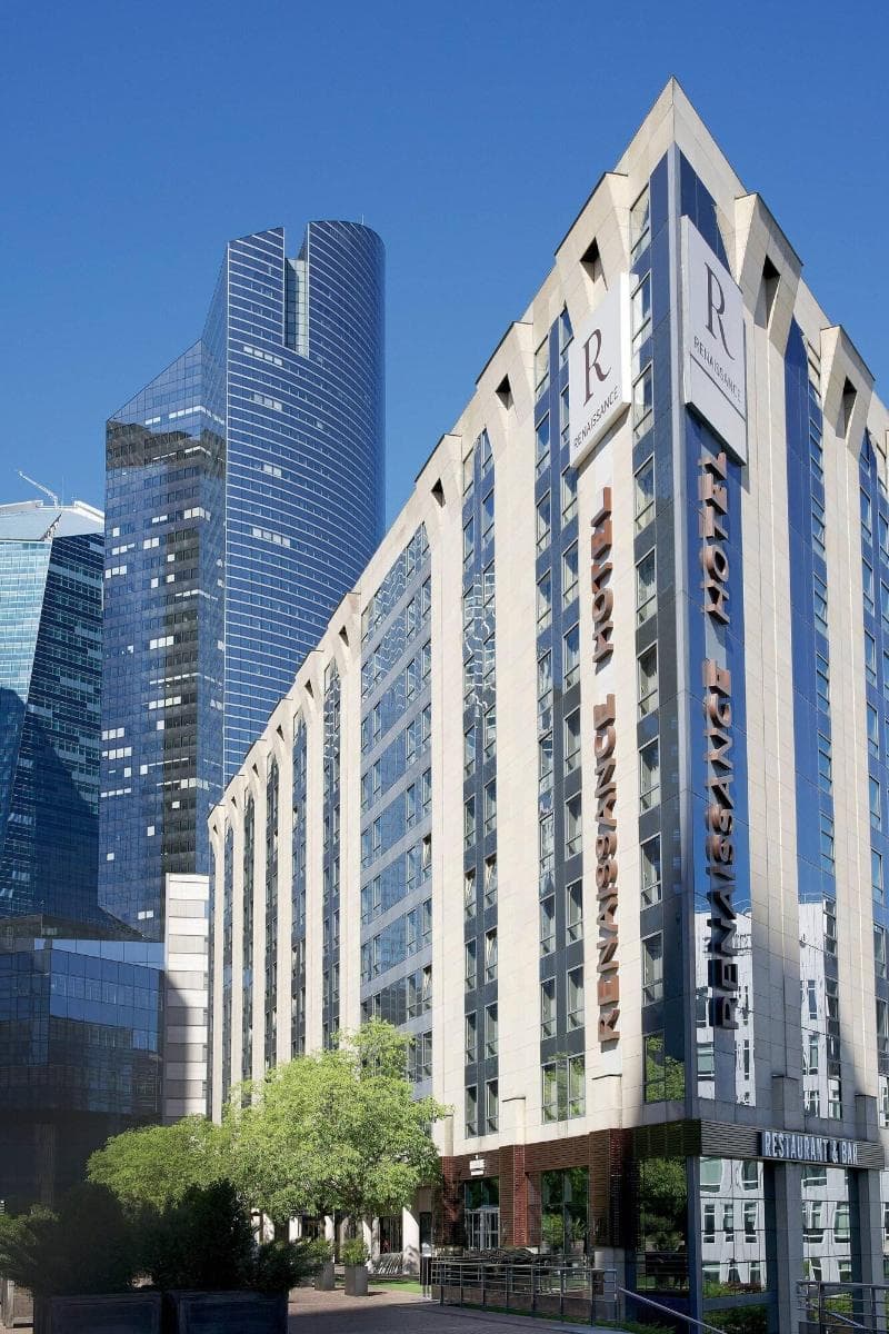 Renaissance Paris La Defense 5
