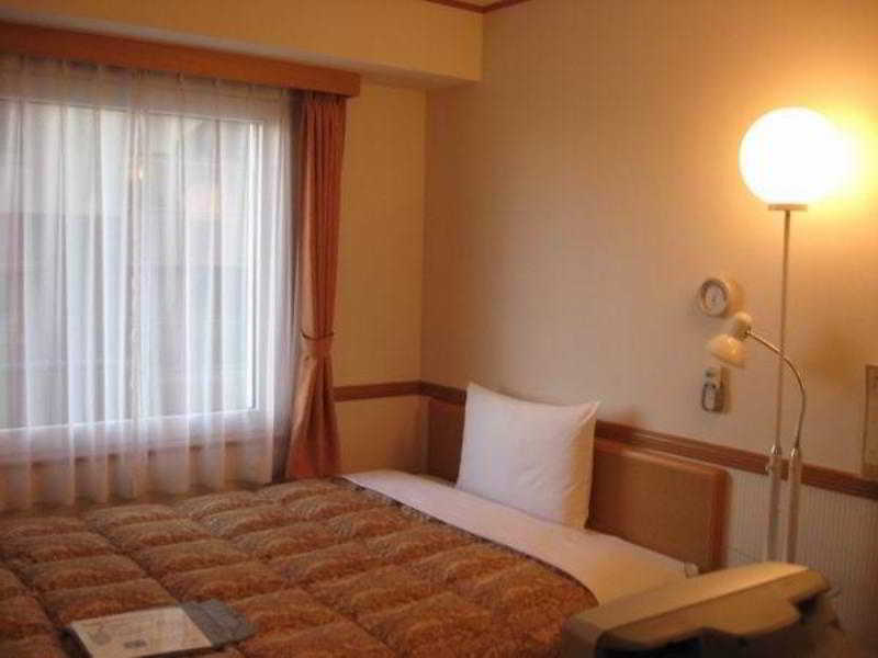 Toyoko Inn Yamato Ekimae 4