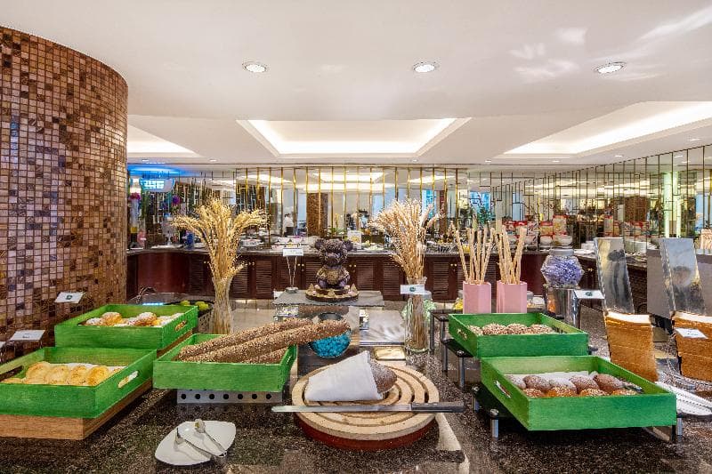 Regal Plaza Hotel & Residence main