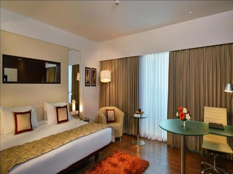 Majestic Court Sarovar Portico 4
