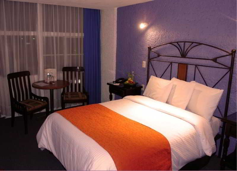 Hotel Emily 3