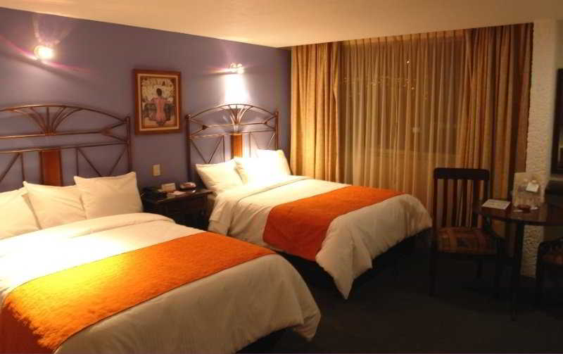 Hotel Emily 5