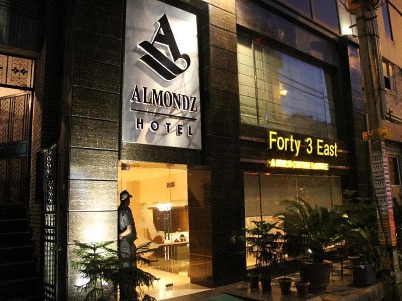 Almondz 2