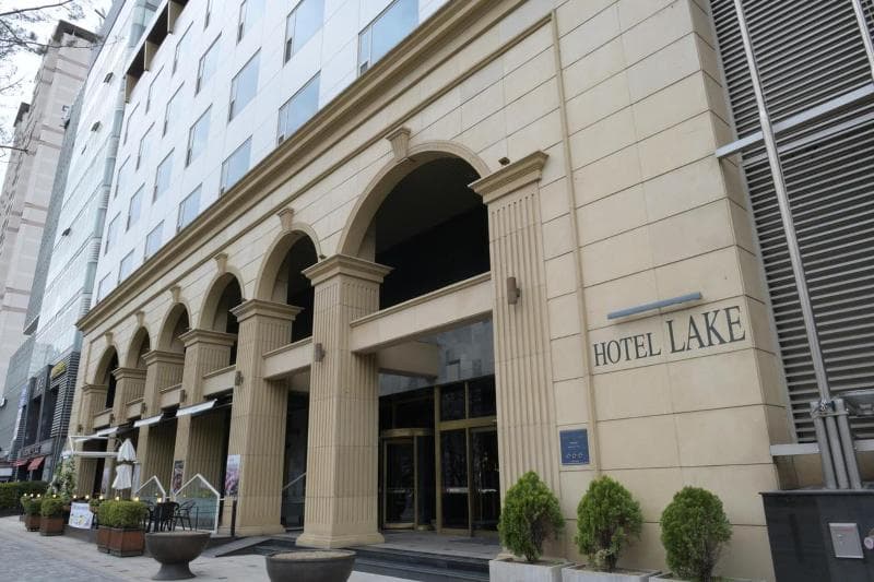 Hotel Lake 3