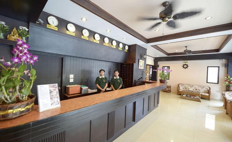Outdoor Inn & Restaurant main