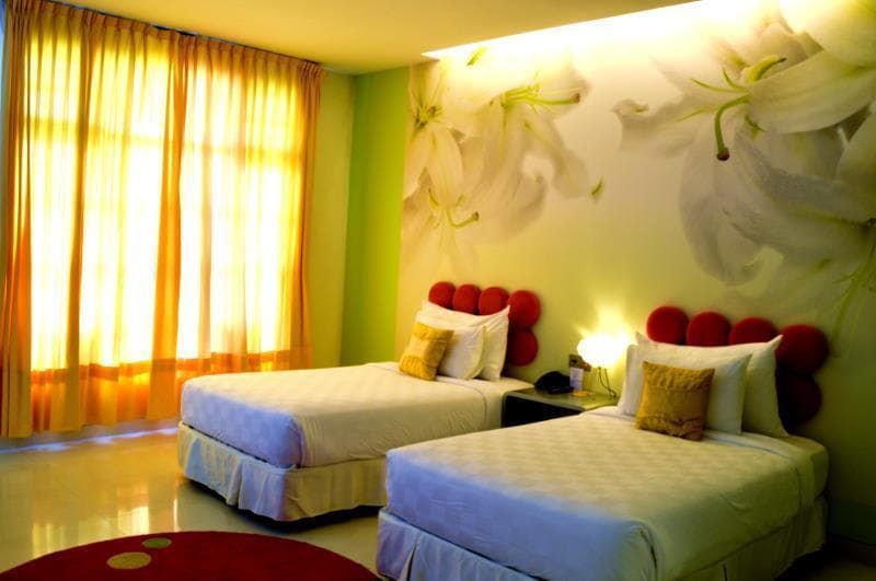 Mikie Holiday Resort main