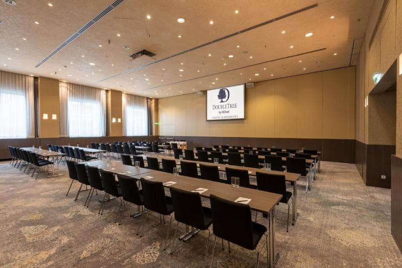 Doubletree by Hilton Vienna Schonbrunn photo 1