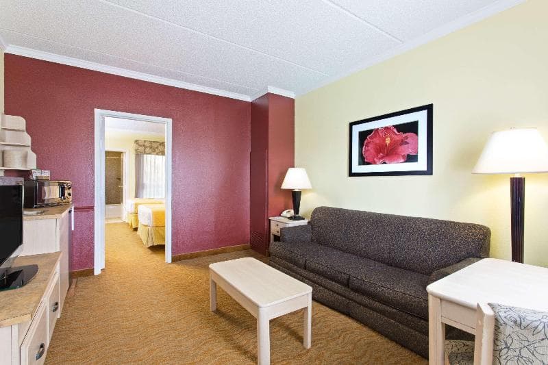 Baymont Inn & Suites Tampa near Busch Gardens/USF main