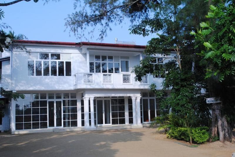 Palm Grove Holiday Inn 3